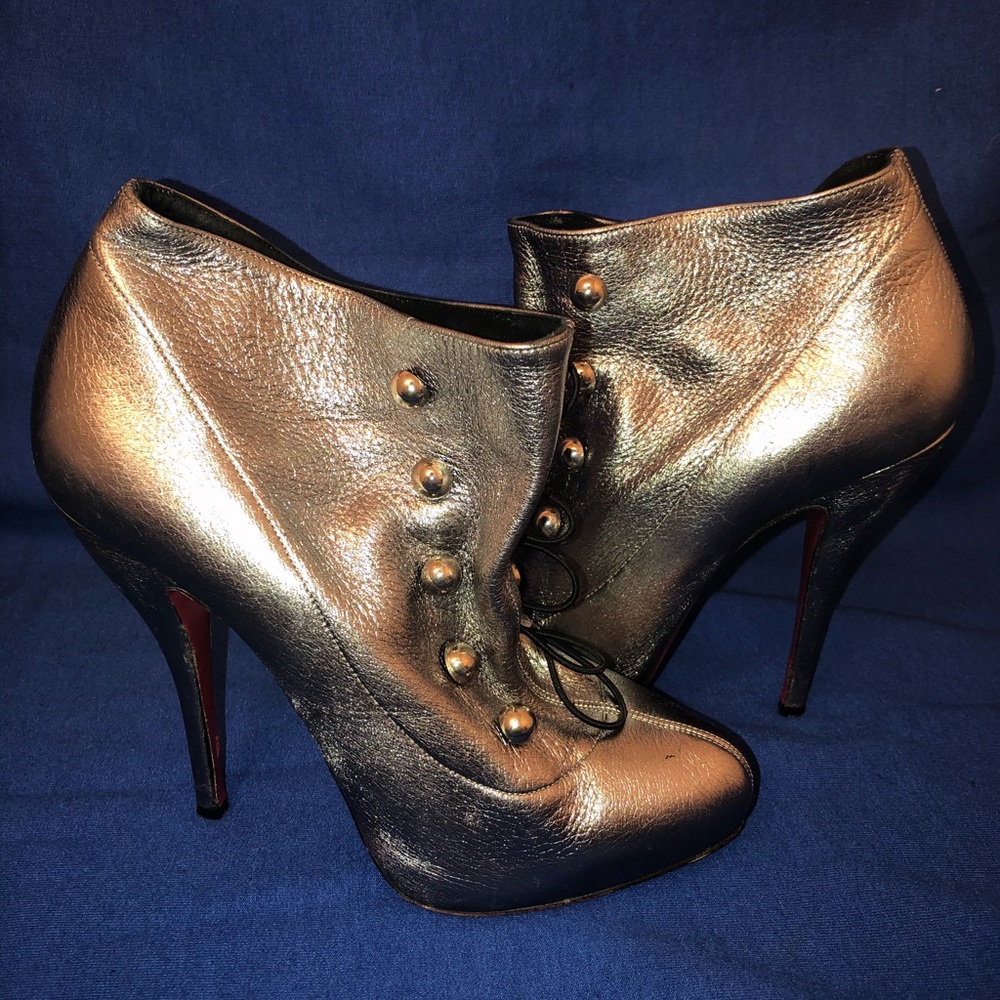 Christian louboutin booties size 40